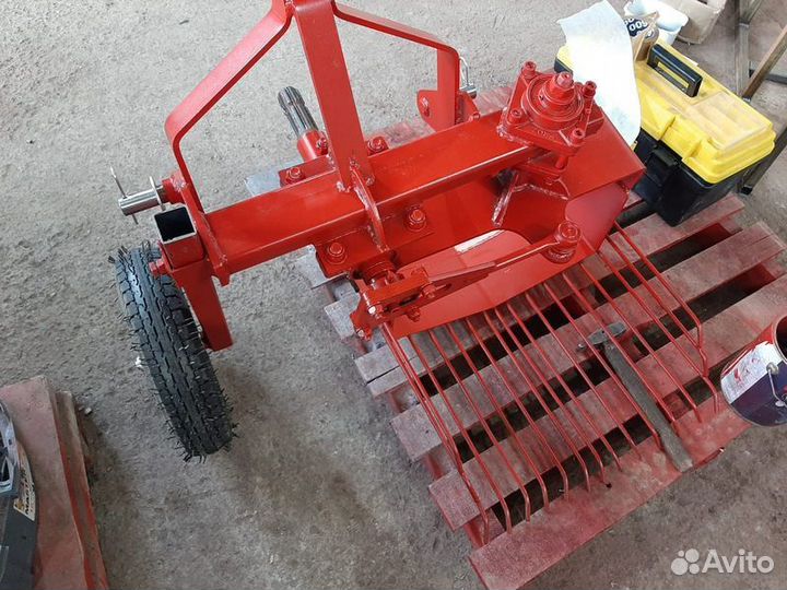 Картофелекопалка на Т25