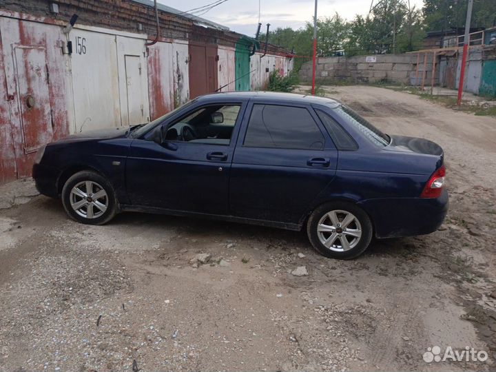 LADA Priora 1.6 МТ, 2011, 200 000 км