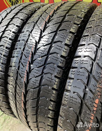 Uniroyal Snow Max 2 215/70 R15C 104R