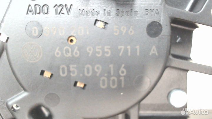 Двигатель стеклоочистителя задний Volkswagen Polo