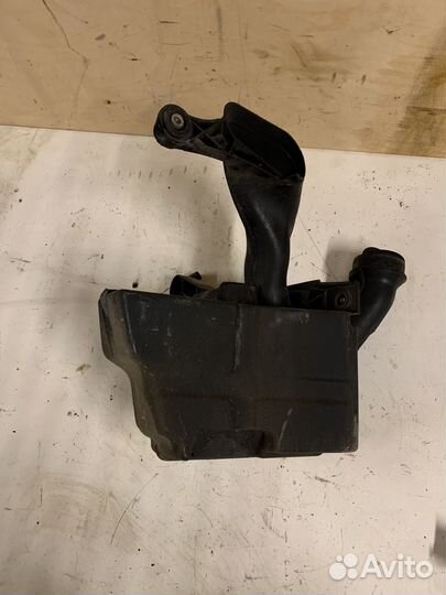 Абсорбер воздушного фильра Ford Focus 2 дорест