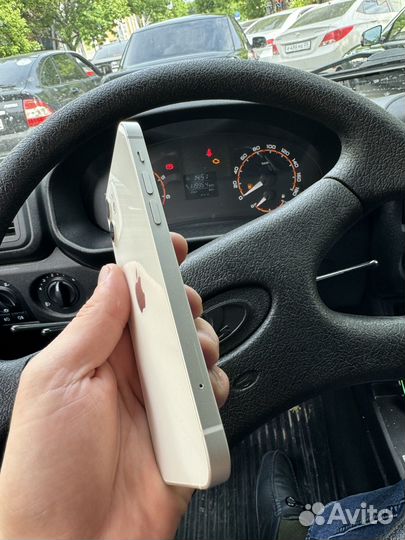 iPhone 12, 64 ГБ