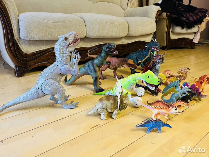 Динозавры игрушки