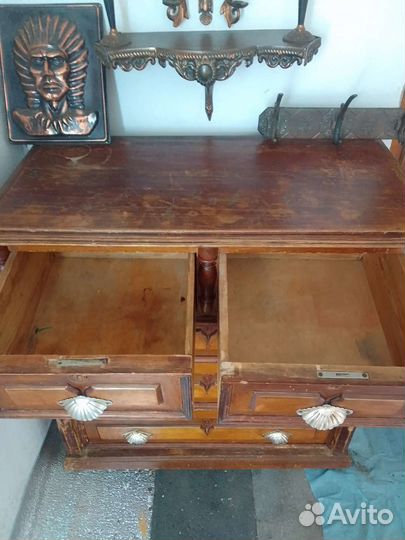 Комплект старинной мебели