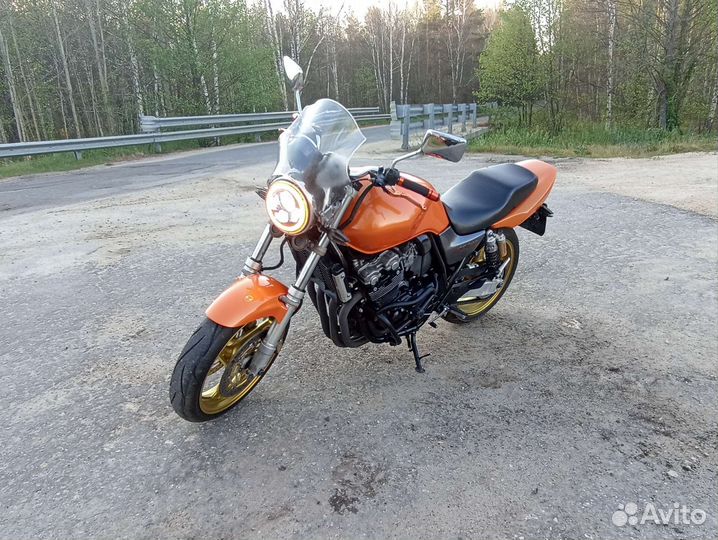 Honda cb400sf vtec1