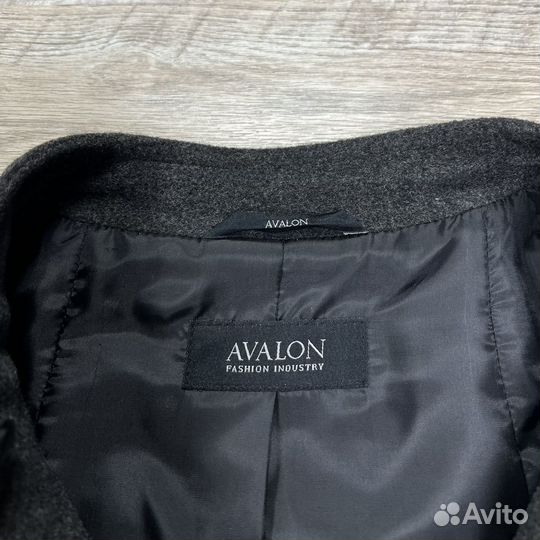 Avalon женское серое шерстяное пальто