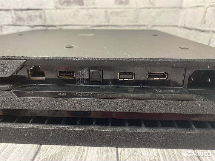 Игровая приставка Sony PS4 Pro 1000гб