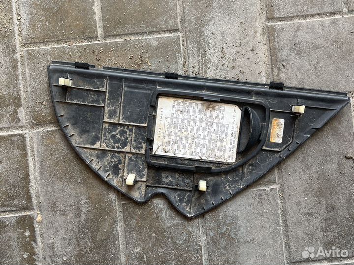 Накладка торпедо правая Kia Cerato II 847851m110