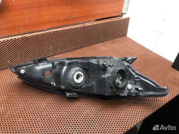 Фара передняя левая Toyota Camry ACV36