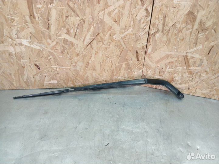 Рычаг стеклоочистителя правый Scania P8X400 Cp17Dm