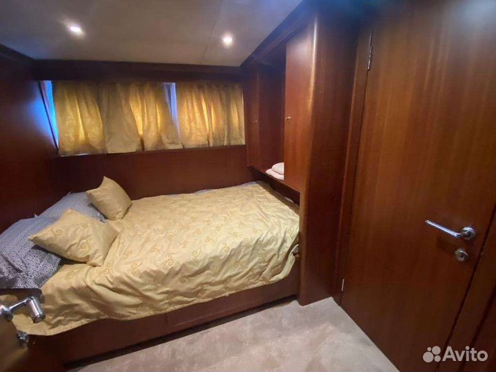 Теплоход прогулочный