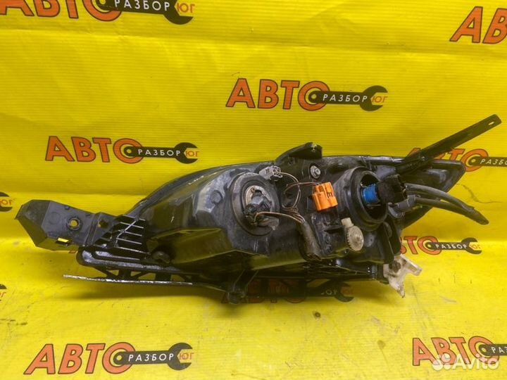 Фара передняя правая Mazda Mazda3 BK Z6 2003