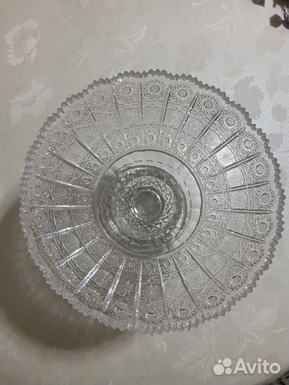 Хрустальная конфетница