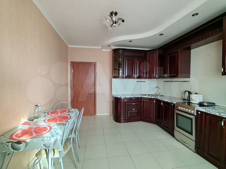 2-к. квартира, 80 м², 13/16 эт.