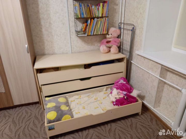 Кровать детская трехъярусная выкатная