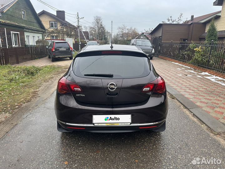 Opel Astra 1.6 МТ, 2014, 135 000 км
