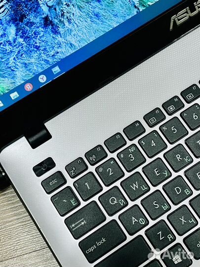 Ноутбук Asus с гарантием