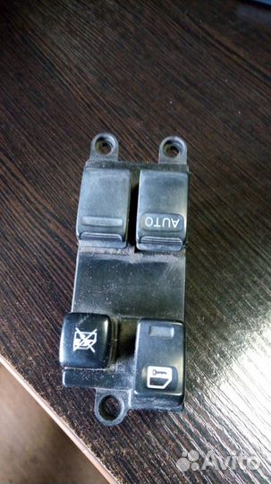 Ниссан альмера Н 16 блок управл.стеклоподьемниками