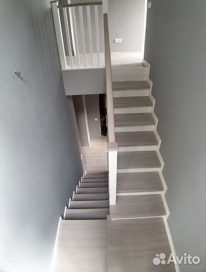 Лестница на металлокаркасе