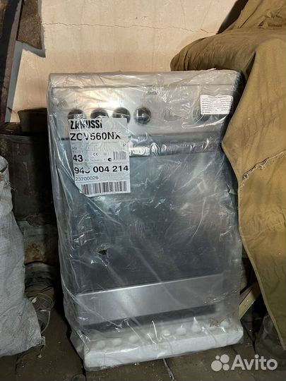 Электрическая плита Zanussi zcv560nx новая