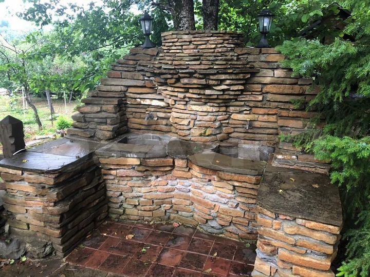 2-к. квартира, 95 м², 1/6 эт.