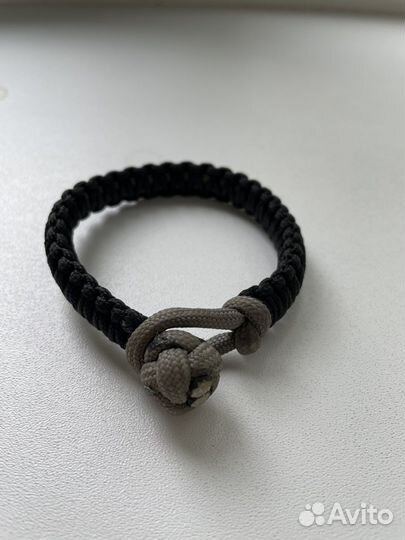 Браслет из паракорда