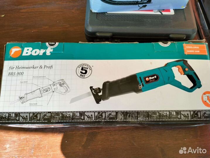 Сабельная пила Bort brs-900