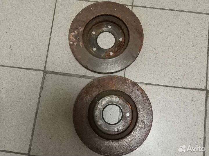 Тормозные диски передние на Митсубиси Лансер 9 2.0