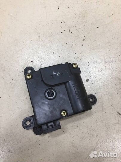 Моторчик привода заслонок отопителя