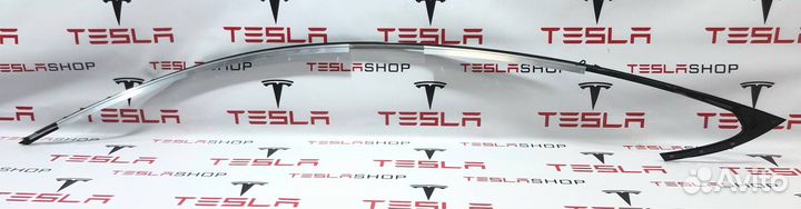 Молдинг кузова боковой Tesla Model S 2-й рест