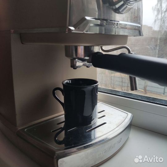 Кофеварка рожковая polaris