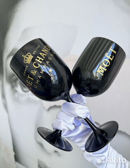 Бокалы черные под вино и шампанское Moet Chandon