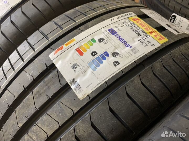 Pirelli P Zero PZ4 L.S. 245/40 R20 и 275/35 R20