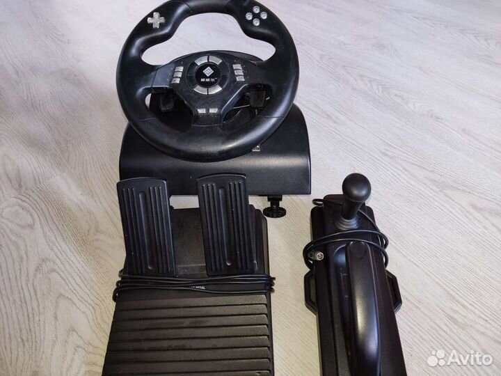 Игровой руль с педалями для пк