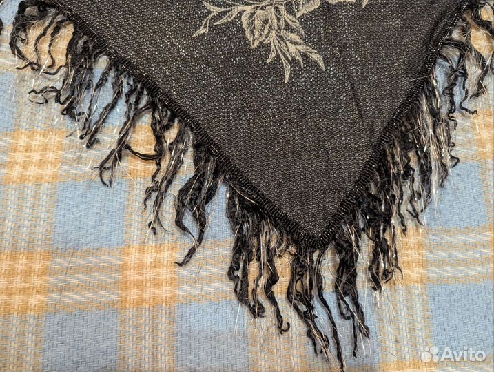 Платок вечерний, пошит в СССР