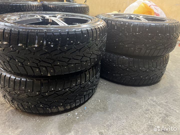 Комплект зимних колес