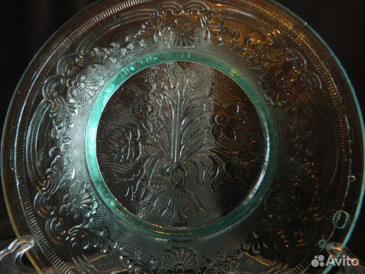 Антикварная тарелка