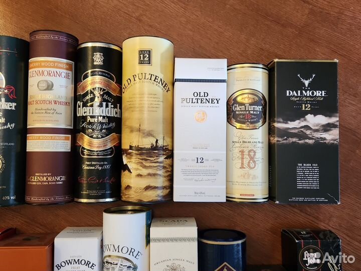 Коллекция коробок из-под виски. 24 штуки