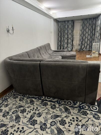 Замшевый диван 4.20 на 2.30 высота 95