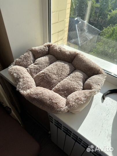 Лежанка для кошек и собак мелких пород