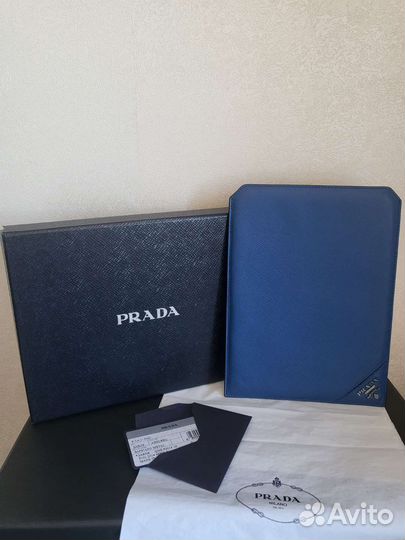 Чехол Prada на iPad