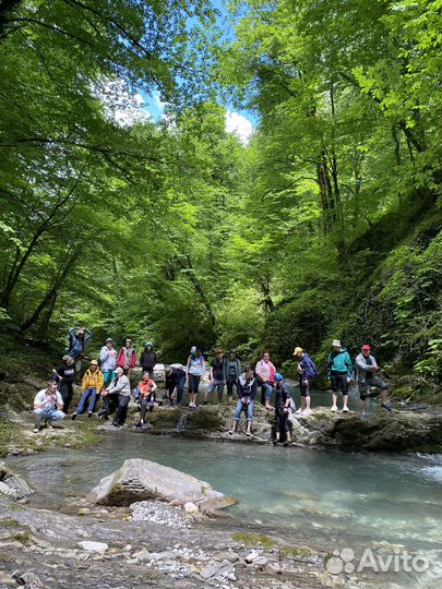 Поход в горы в каньоны, катание на вэйкборде