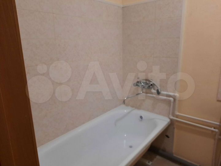 4-к. квартира, 80 м², 2/4 эт.
