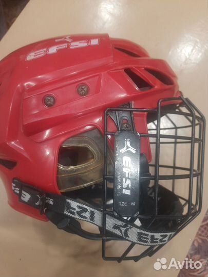 Шлем хоккейный