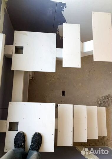 Прямая лестница на металлокаркасе