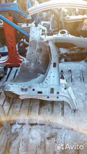 Четверть передняя левая. Kia Rio 3.2011-2017г