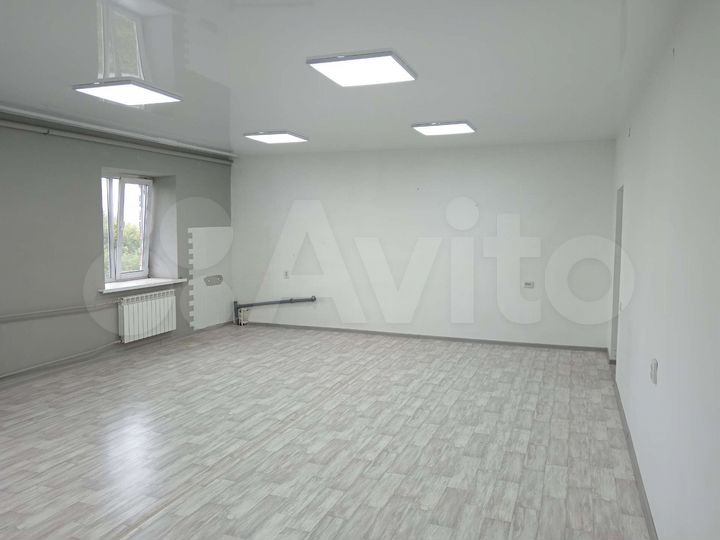 Свободного назначения, 1200 м²