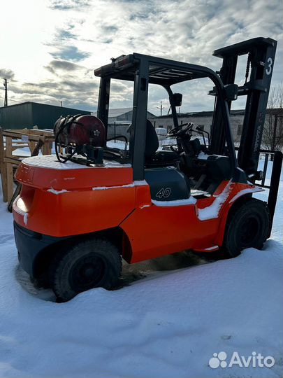 Вилочный погрузчик Toyota 02-7FG40, 2007