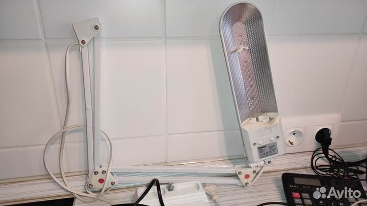 Запчасти, телефоны,провода,батарейки светильник