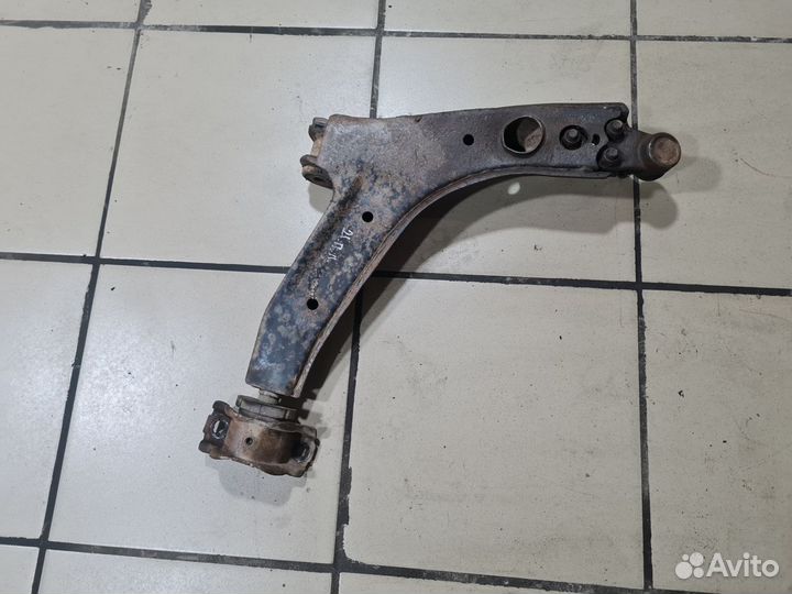 Рычаг передний Daewoo Nexia n100